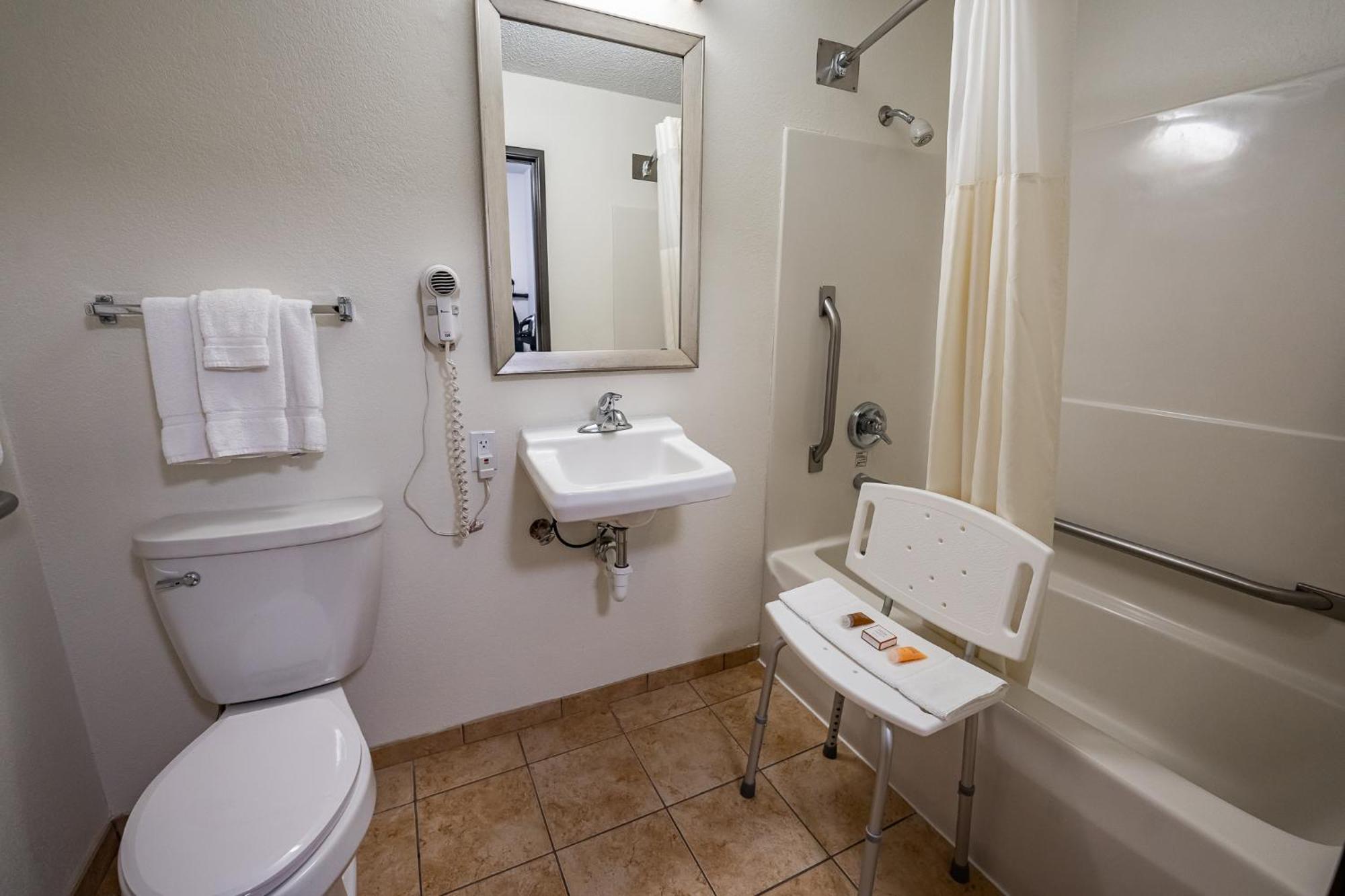 Christopher Inn And Suites Chillicothe Quarto foto